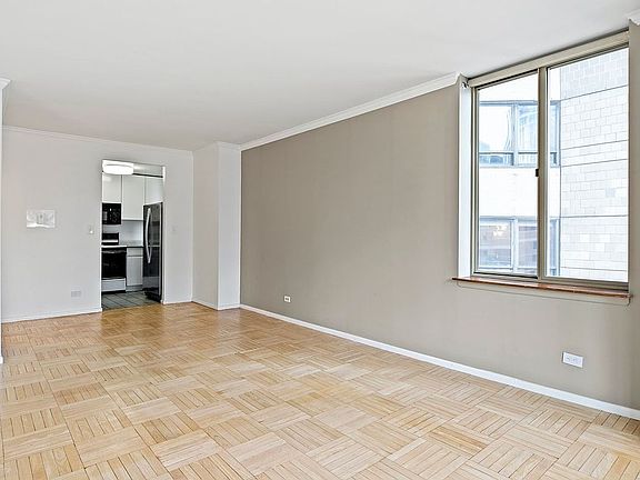 3rd image of 236 E 47th St APT 21B