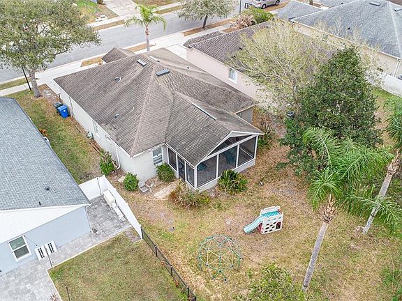 4th image of 1702 Riveredge Rd