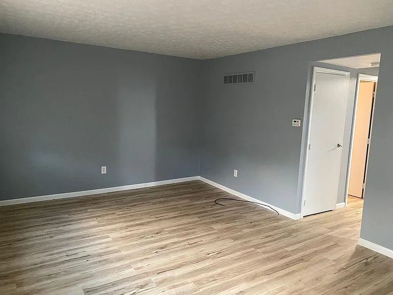 33 Dorset Ct — Photo 3
