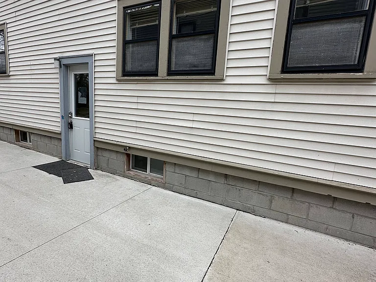 829 Miller Ave #1 — Photo 2