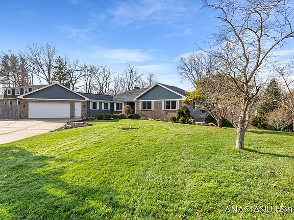 3rd image of 7515 Aspenwood Dr SE