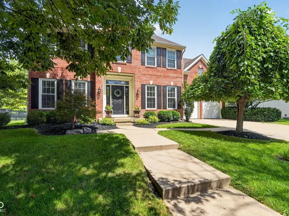 9893 Parkshore Dr, Fishers, IN 46038