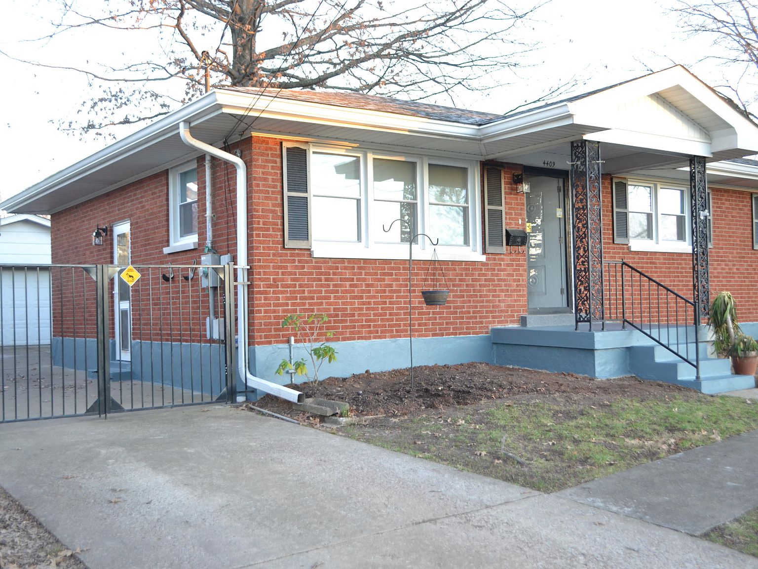 4409 Cloverleaf Dr, Louisville, KY 40216 Zillow