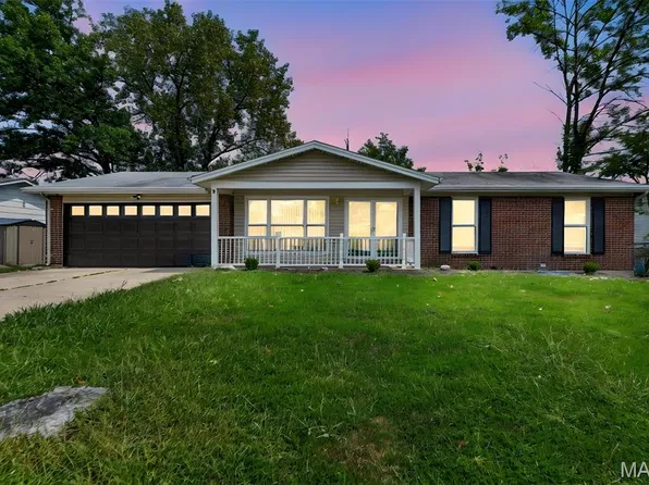 1072 King Carey Dr, Saint Louis, MO 63146