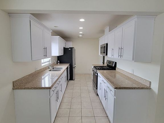 4th image of 839 W Orange Ave