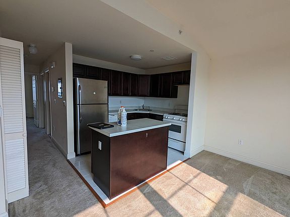 2nd image of 102B Dolphin Ct