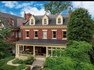 4769 Wallingford St #204, Pittsburgh, PA 15213