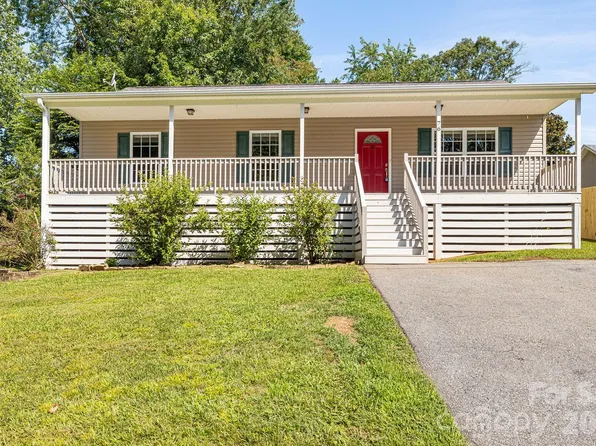 76 Selwyn Rd, Asheville, NC 28806
