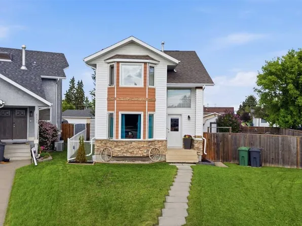6134 W 52 Street Close, Ponoka, AB T4J 1E8