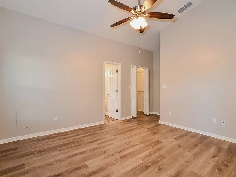 935 Brightview Dr — Photo 9