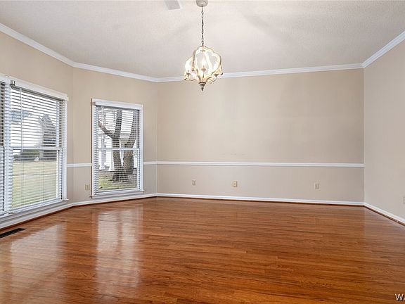 3rd image of 2429 Brandon Pkwy