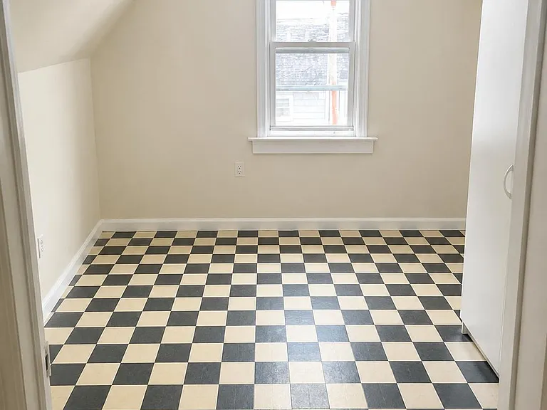 121 W 57th St #2 — Photo 5