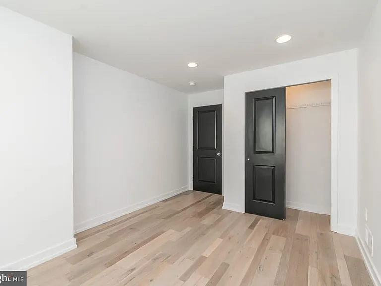 1319 McKean St — Photo 7
