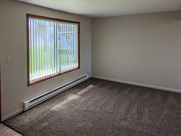 4th image of 115 Garland Way N APT 11