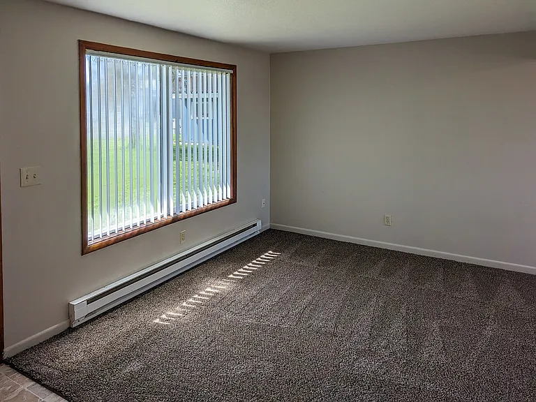 115 Garland Way N #11 — Photo 4