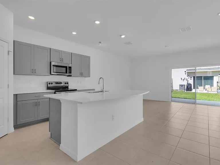 3010 Canary Ave — Photo 40