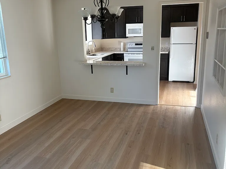 8601 15th Ave NE #201 — Photo 9