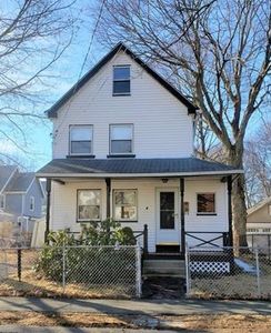 4 Rowe St, Stoneham, MA, 02180