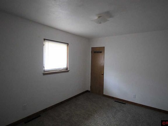 4th image of 118 Todd St