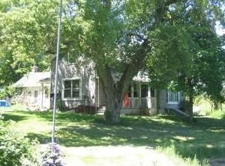 N6317 Pioneer Dr, Fredonia, WI 53021