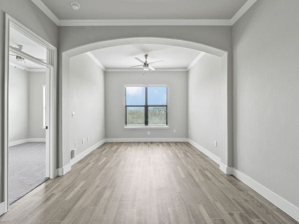 600 Studemont St APT 1109