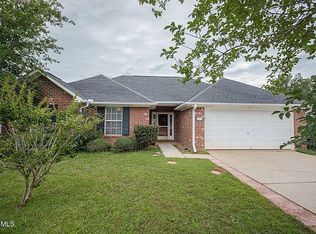 1918 Brookdale St, Biloxi, MS 39532