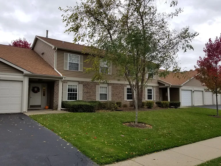 300 Crestview Dr #D — Photo 17