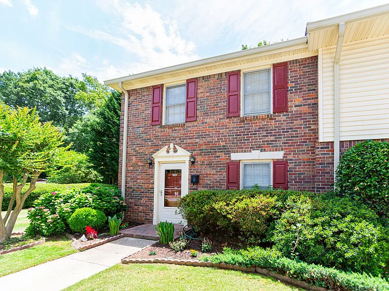2446 Lehaven Dr — Photo 36