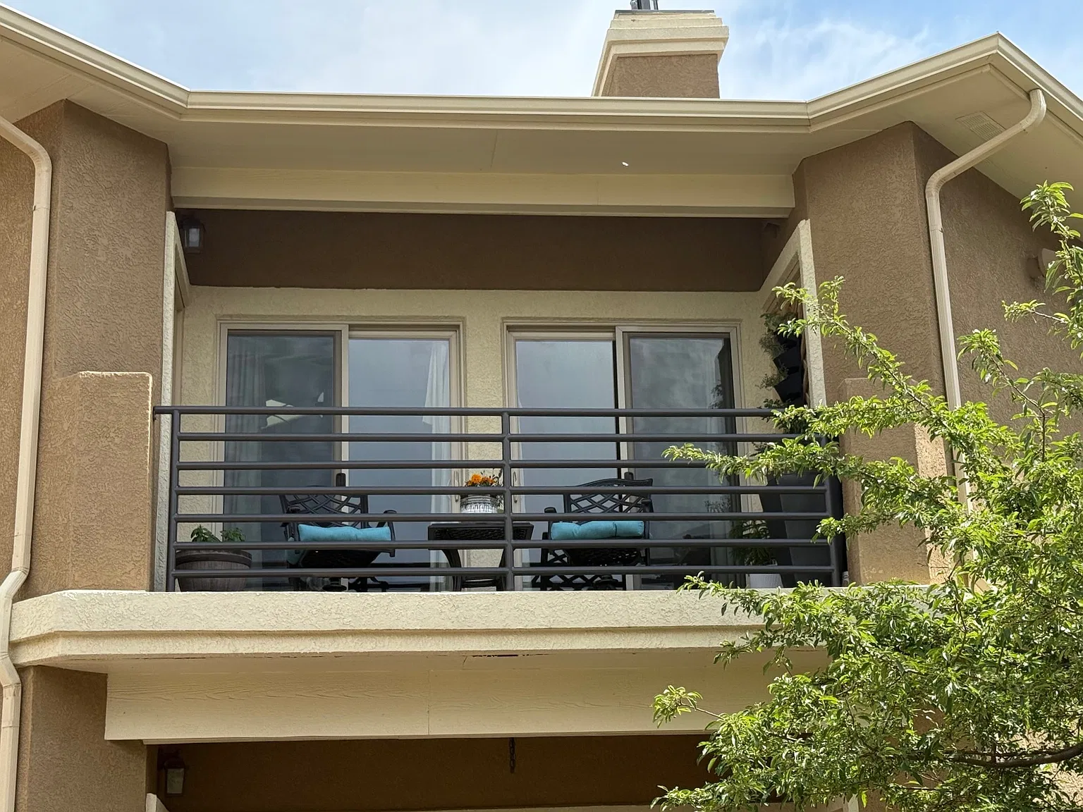 2 bed, 1111 sqft, $1,920 — Photo 2