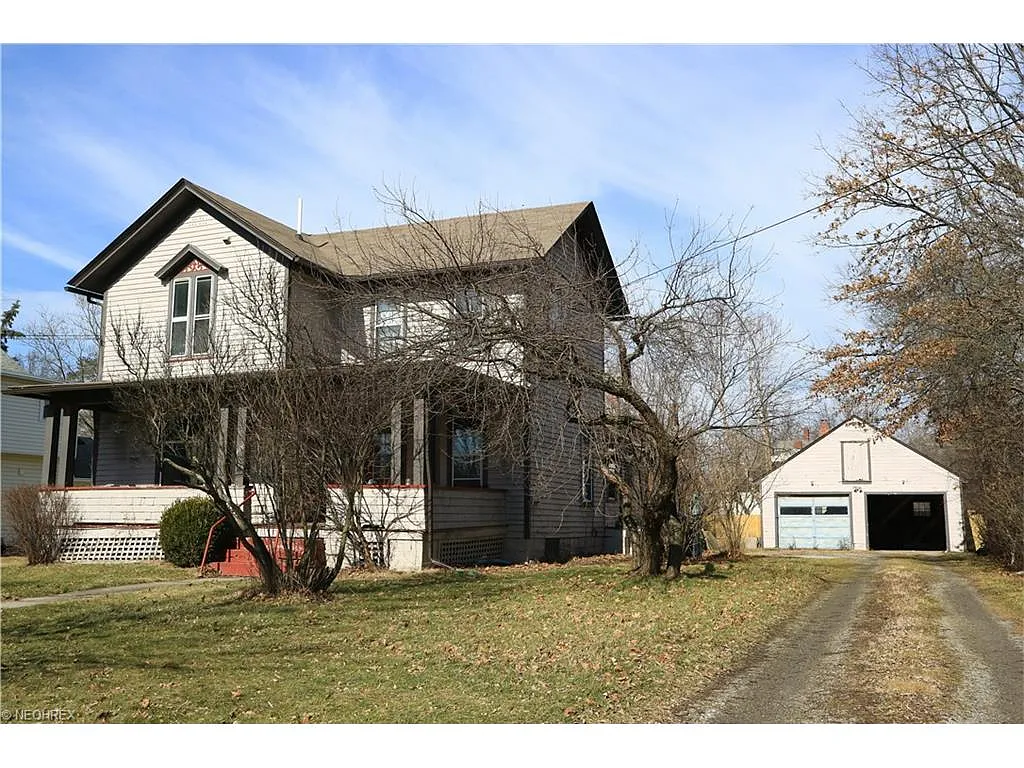 190 Morgan St photo 1