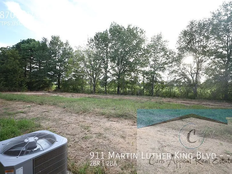 911 Martin Luther King Blvd #B — Photo 9