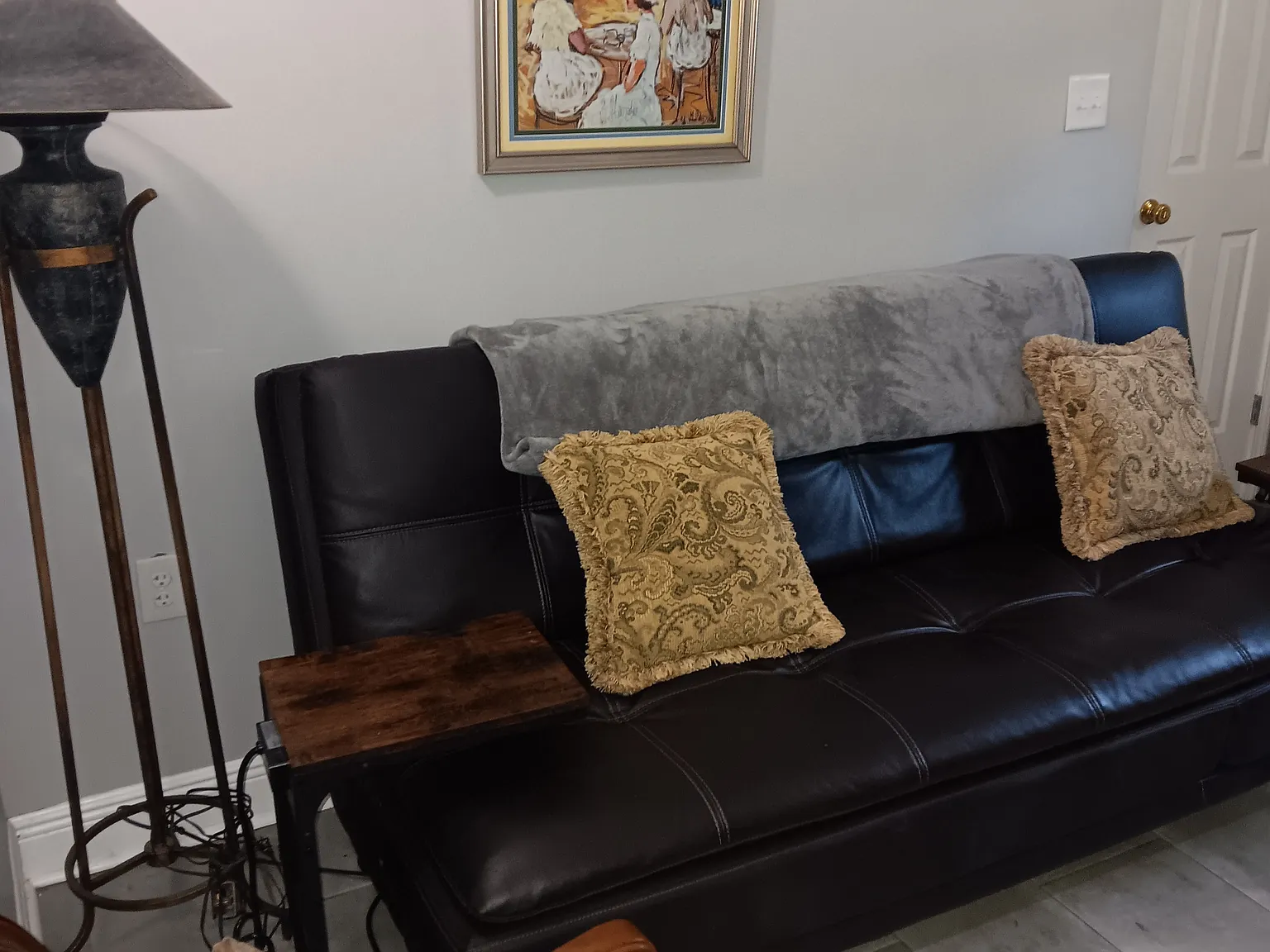 1 bed, 900 sqft, $1,200 — Photo 2