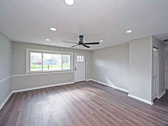 4th image of 3892 Michael Dr