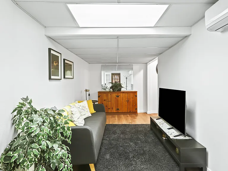 1104 SW Gaines St #D — Photo 8