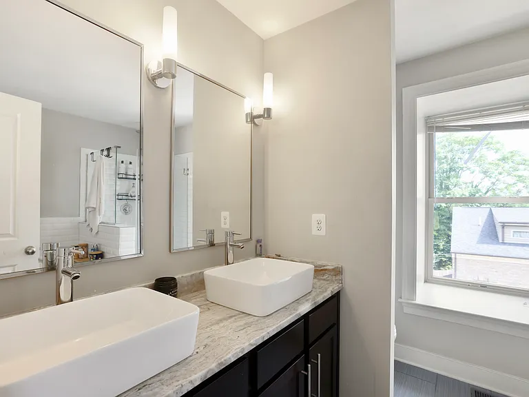 2188 Half Moon Pl NE — Photo 9