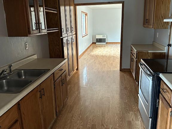 5th image of 1371 Jaccard St
