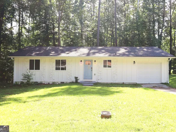 3572 Orbit Ct, Ellenwood, GA 30294