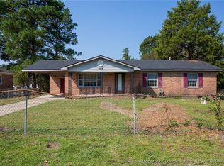 809 Fresno Dr, Fayetteville, NC 28303