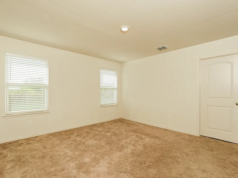 11910 Nucio Rdg — Photo 8