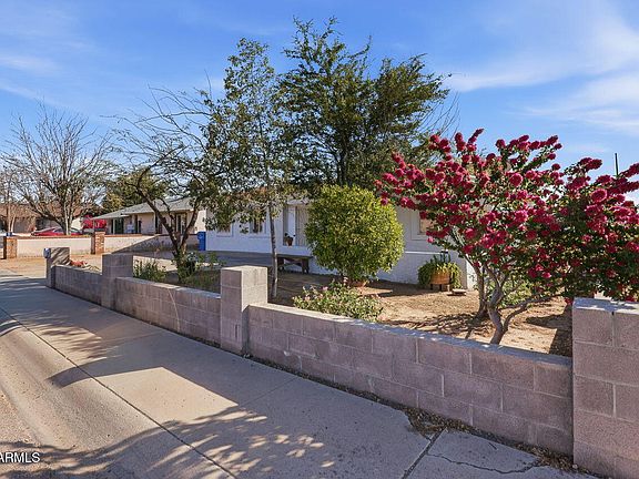 4th image of 1823 N 48 Avenue