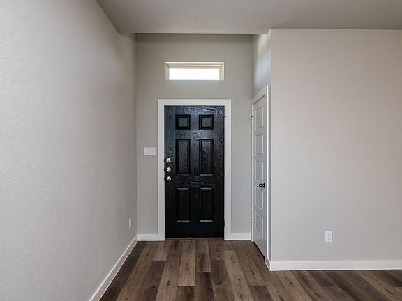 3rd image of 744 Wheatfield Dr