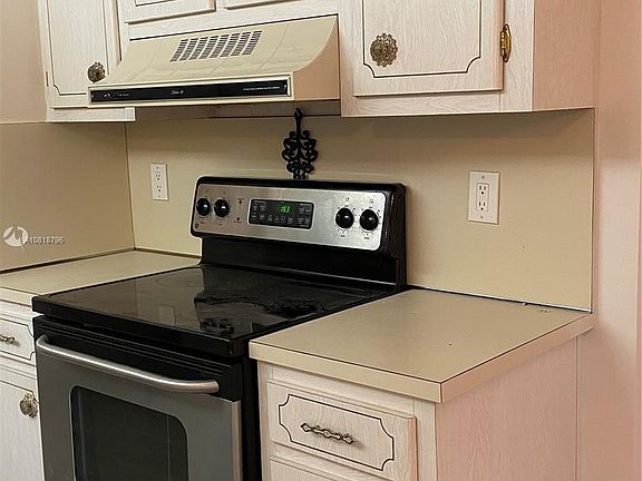 3rd image of 14215 Campanelli Dr