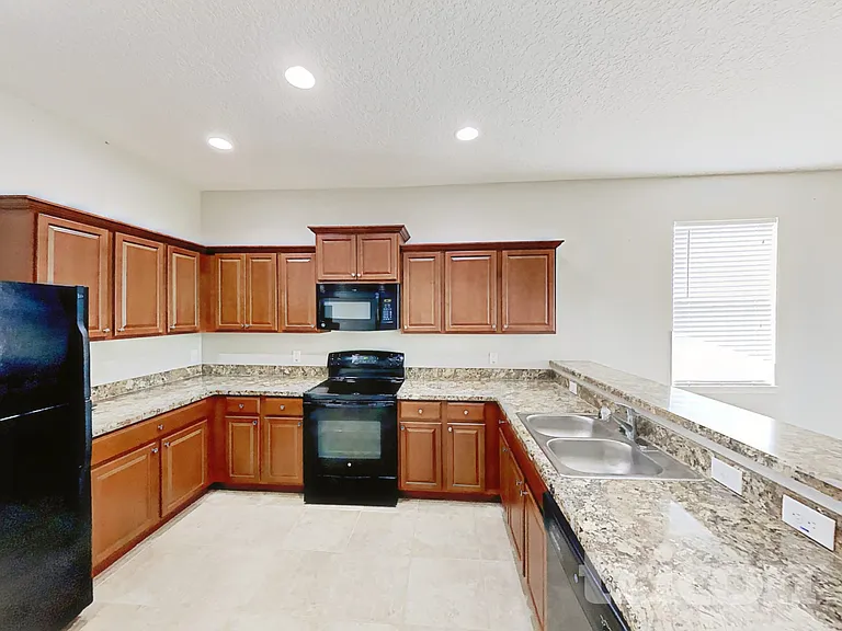 226 Blackstone Creek Rd — Photo 4