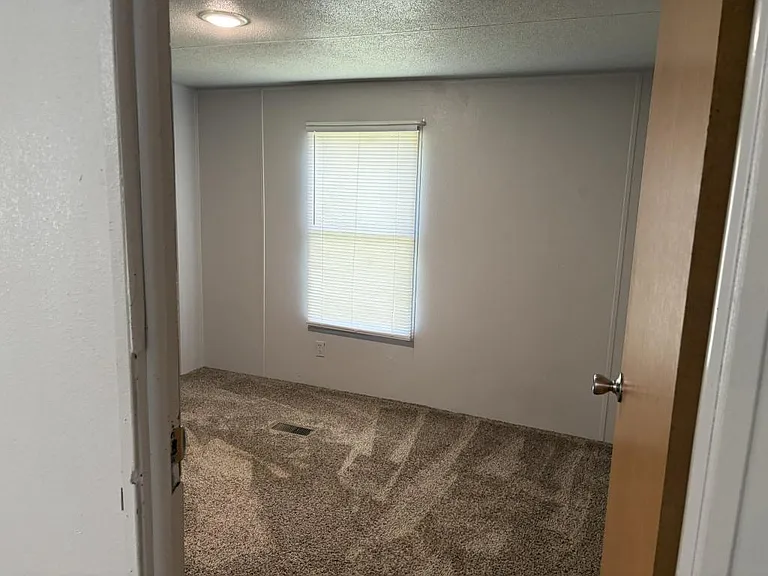 1219 W Choctaw St #16 — Photo 21
