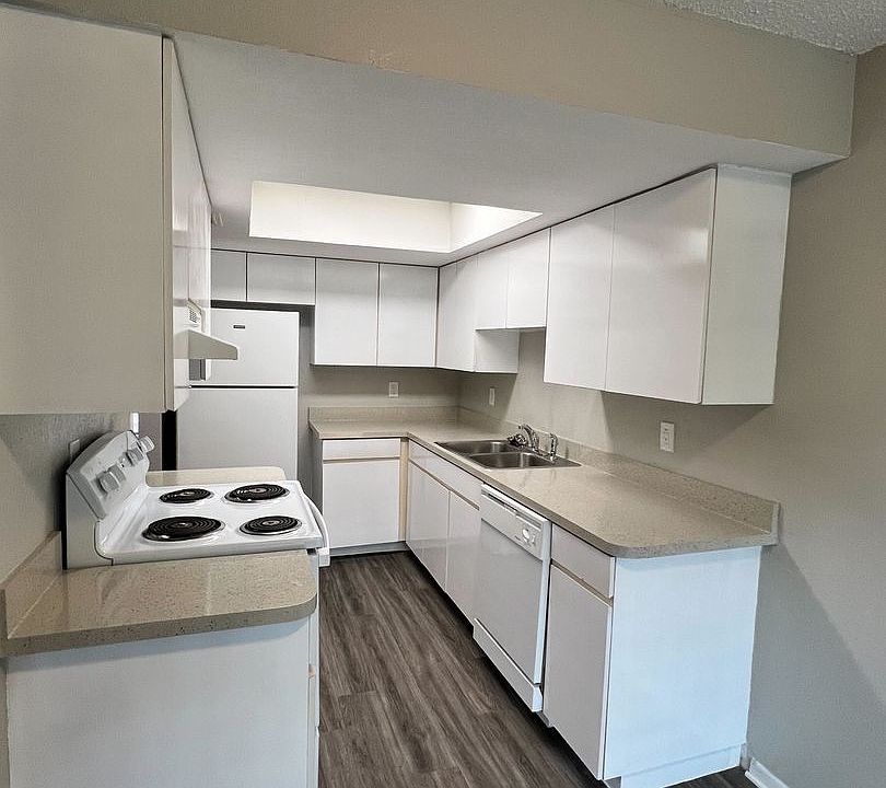 Uptown Townhomes 2010 E 148th Ave Lutz FL Zillow