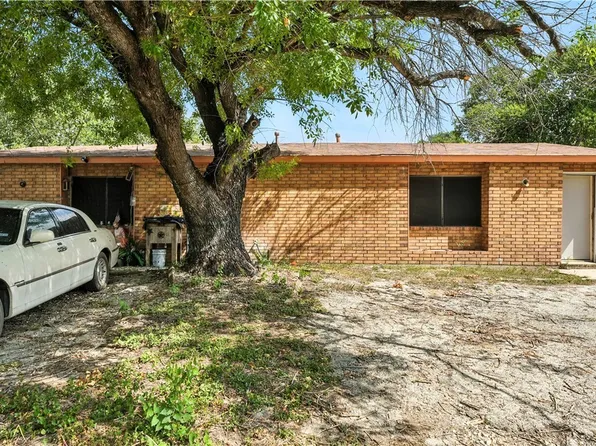 1144 Spruce St, Seguin, TX 78155