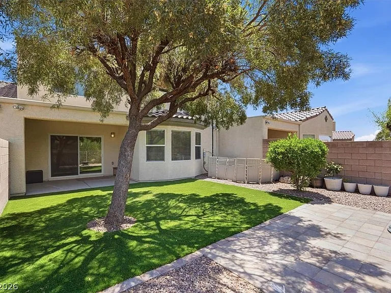 8709 Echo Grande Dr — Photo 17