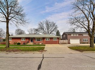 500 Gierz St, Downers Grove, IL 60515