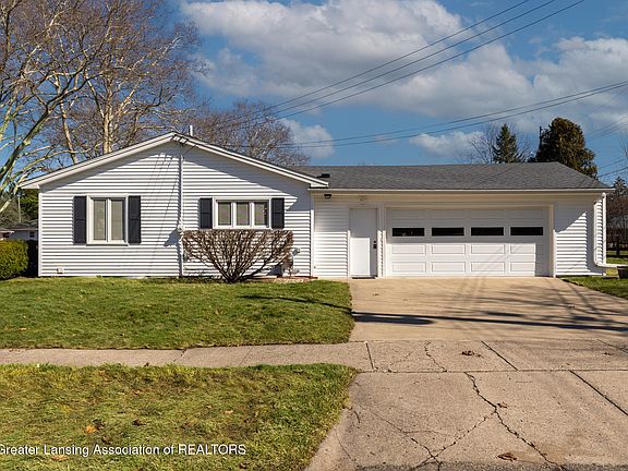 4th image of 2315 Belaire Dr