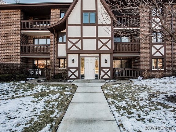 3rd image of 8415 W 95th St APT 24